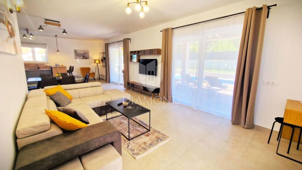 Čudovita počitniška hiša v bližini Rovinja!