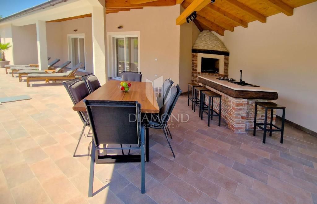 Čudovita počitniška hiša v bližini Rovinja!