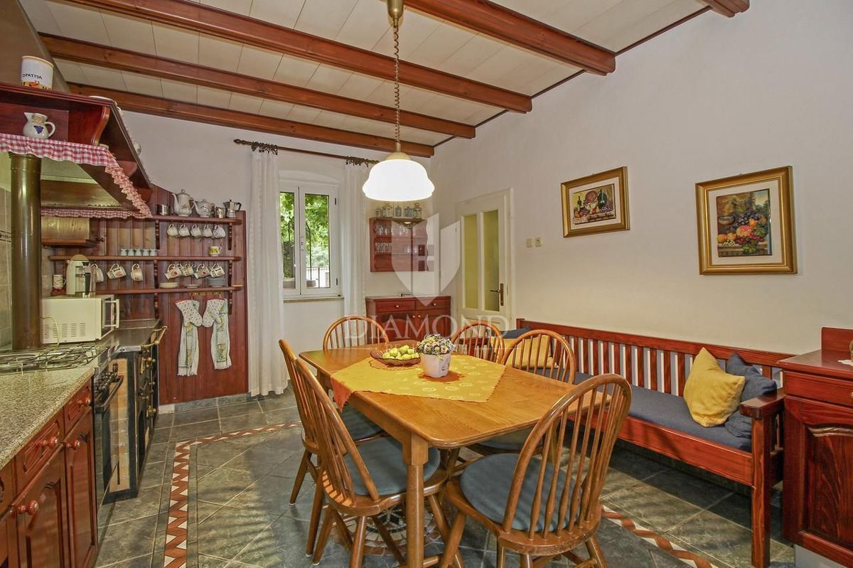 EKSKLUZIVNO! Kamnita hiša s pogledom na morje, Labin, okolica