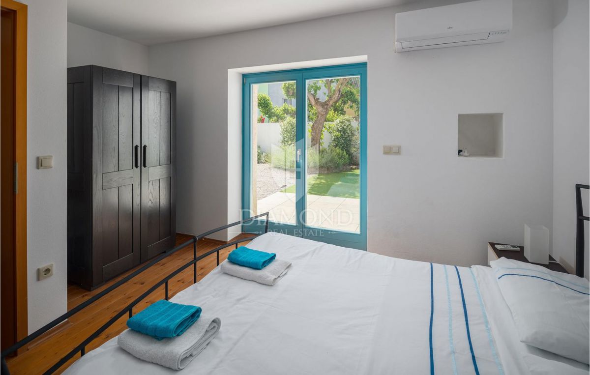 Buje, očarljiva hiša z bazenom v bližini Grožnjana!