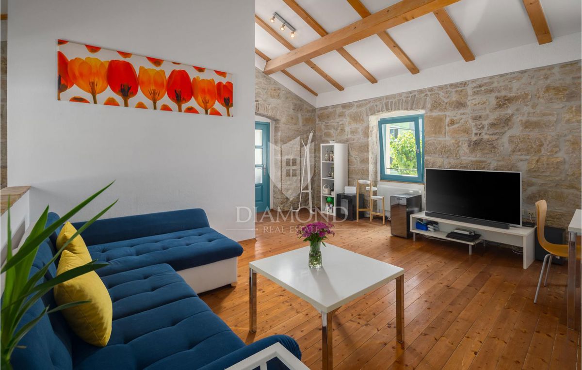 Buje, očarljiva hiša z bazenom v bližini Grožnjana!