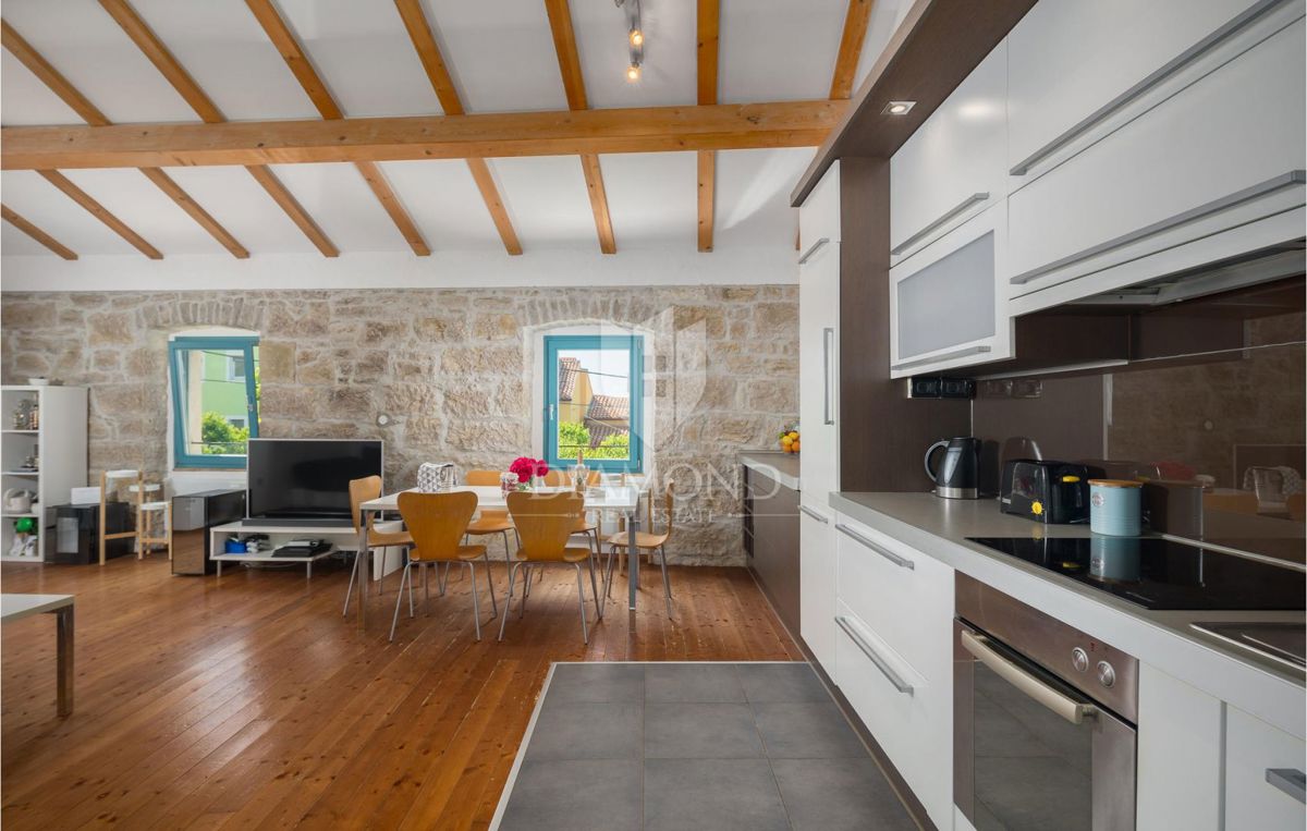 Buje, očarljiva hiša z bazenom v bližini Grožnjana!