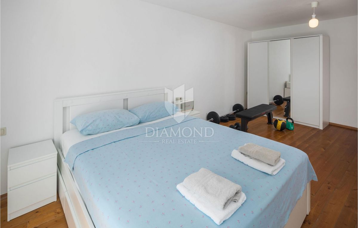 Buje, očarljiva hiša z bazenom v bližini Grožnjana!