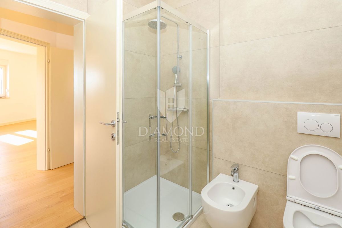 Rovinj! Čudovito stanovanje z dvema balkonoma!