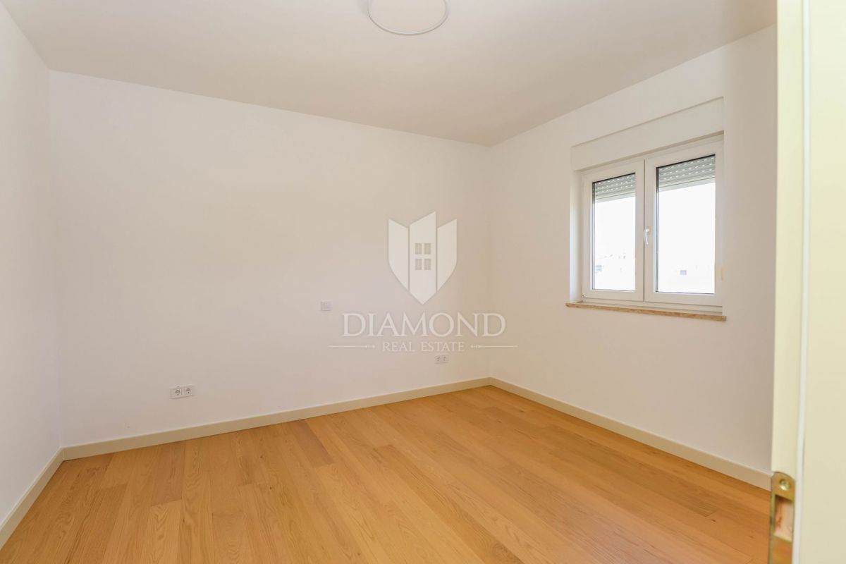 Rovinj! Čudovito stanovanje z dvema balkonoma!