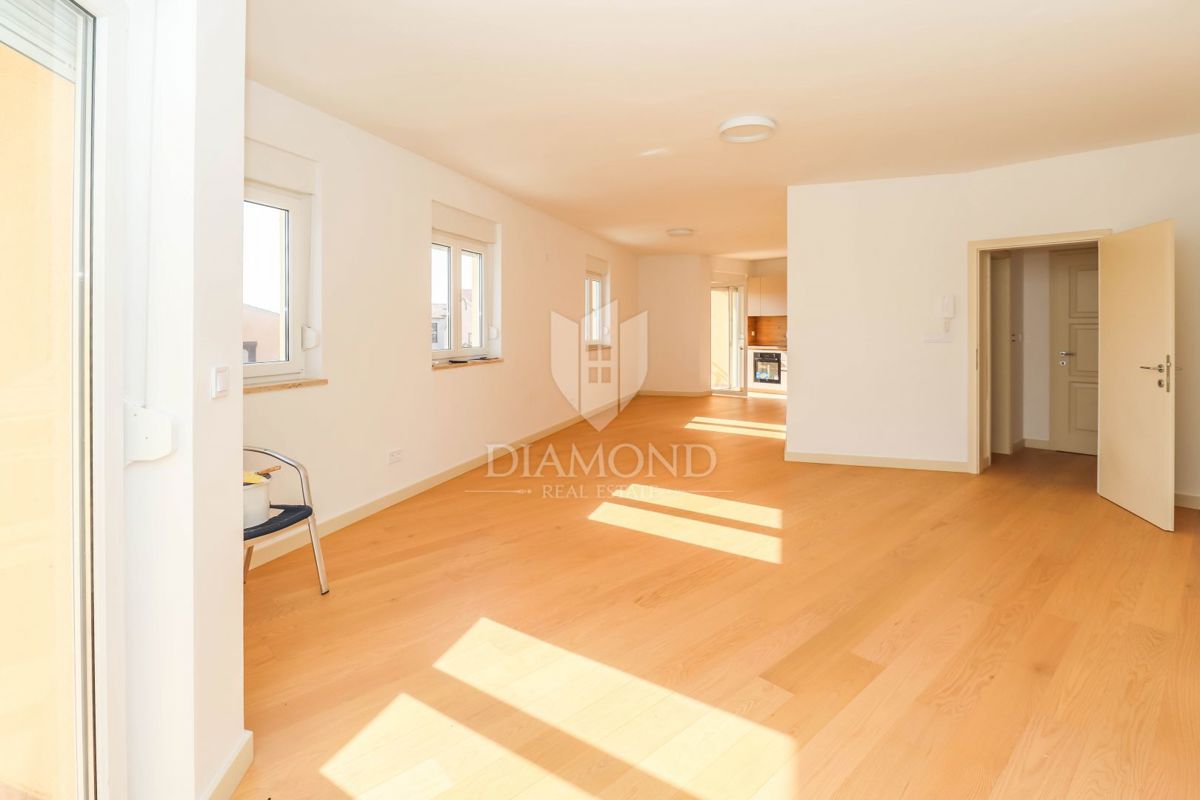 Rovinj! Čudovito stanovanje z dvema balkonoma!