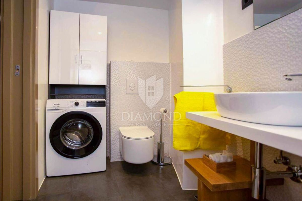 Rovinj, moderno opremljeno stanovanje v središču zgodovinskega mestnega jedra