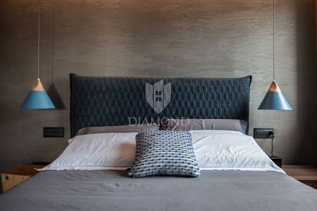 Novigrad, moderno stanovanje 100m2 s čudovitim pogledom na morje!