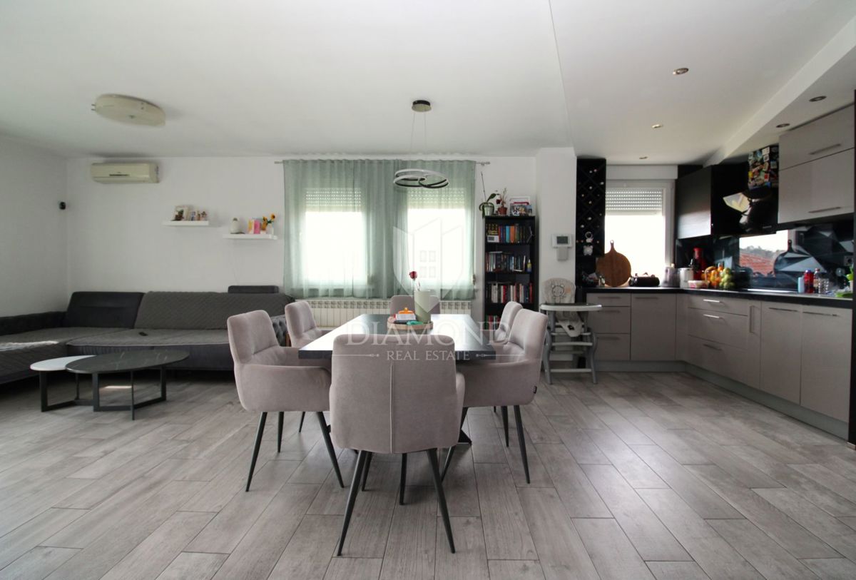 Apartmaj Tometići, Kastav, 103m2