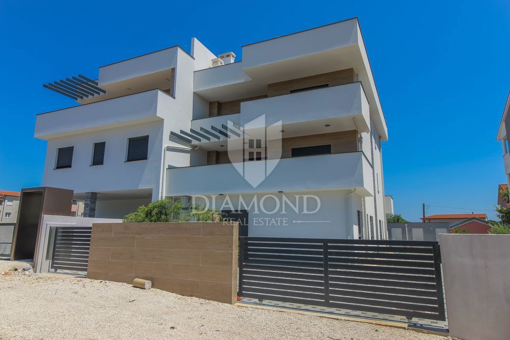 Pula, moderni apartmaji z velikimi terasami