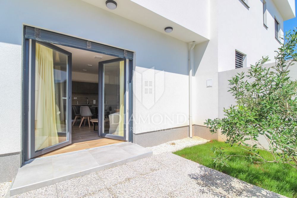 Pula, moderni apartmaji z velikimi terasami