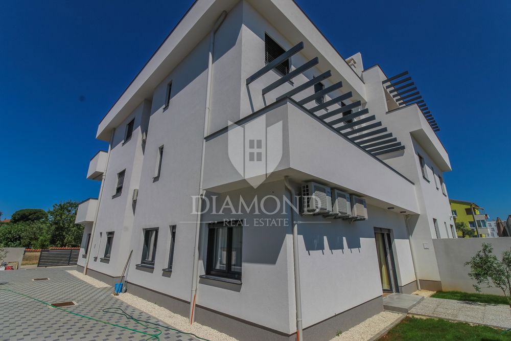 Pula, moderni apartmaji z velikimi terasami