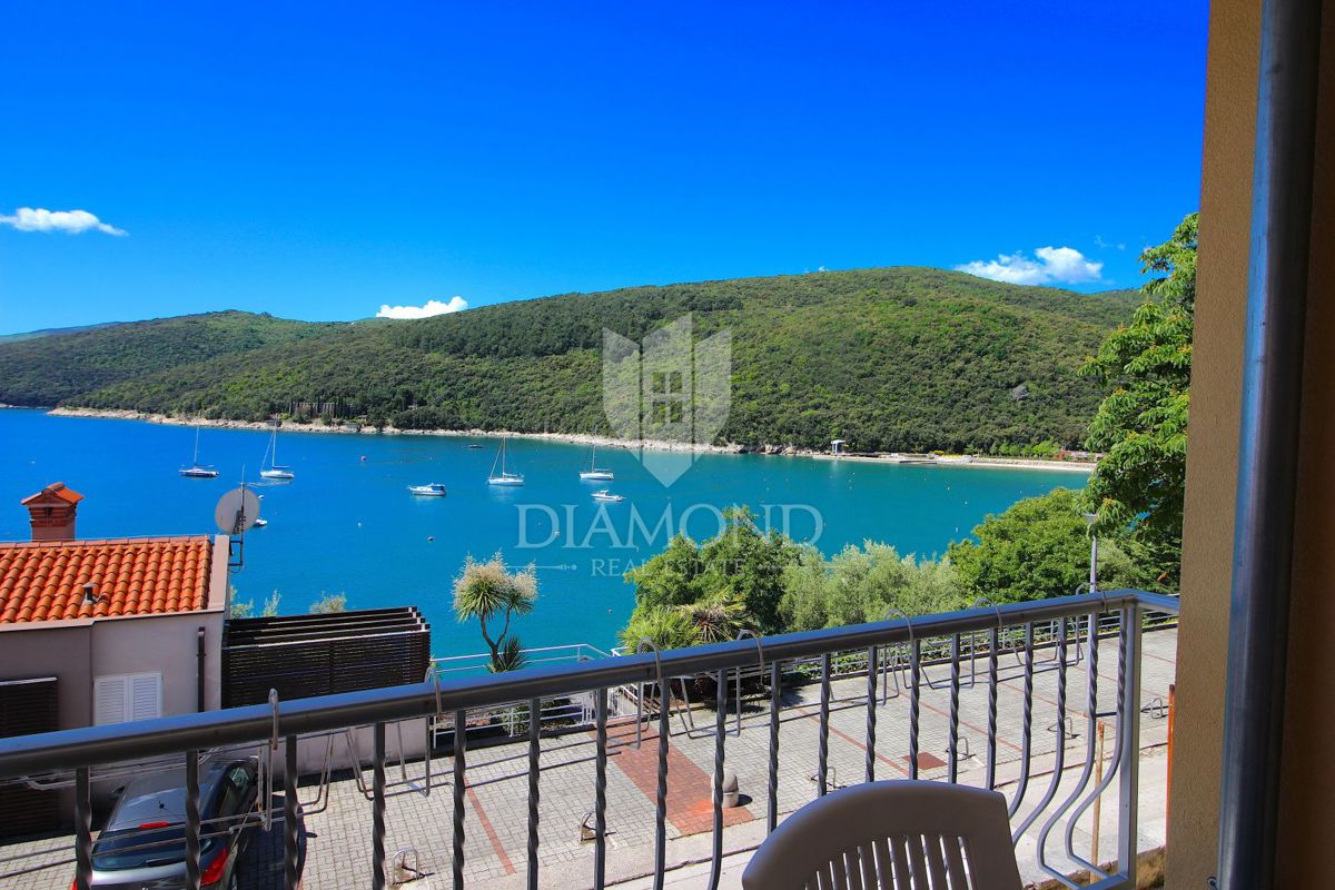 Rabac, dva apartmaja na ekskluzivni lokaciji ob morju
