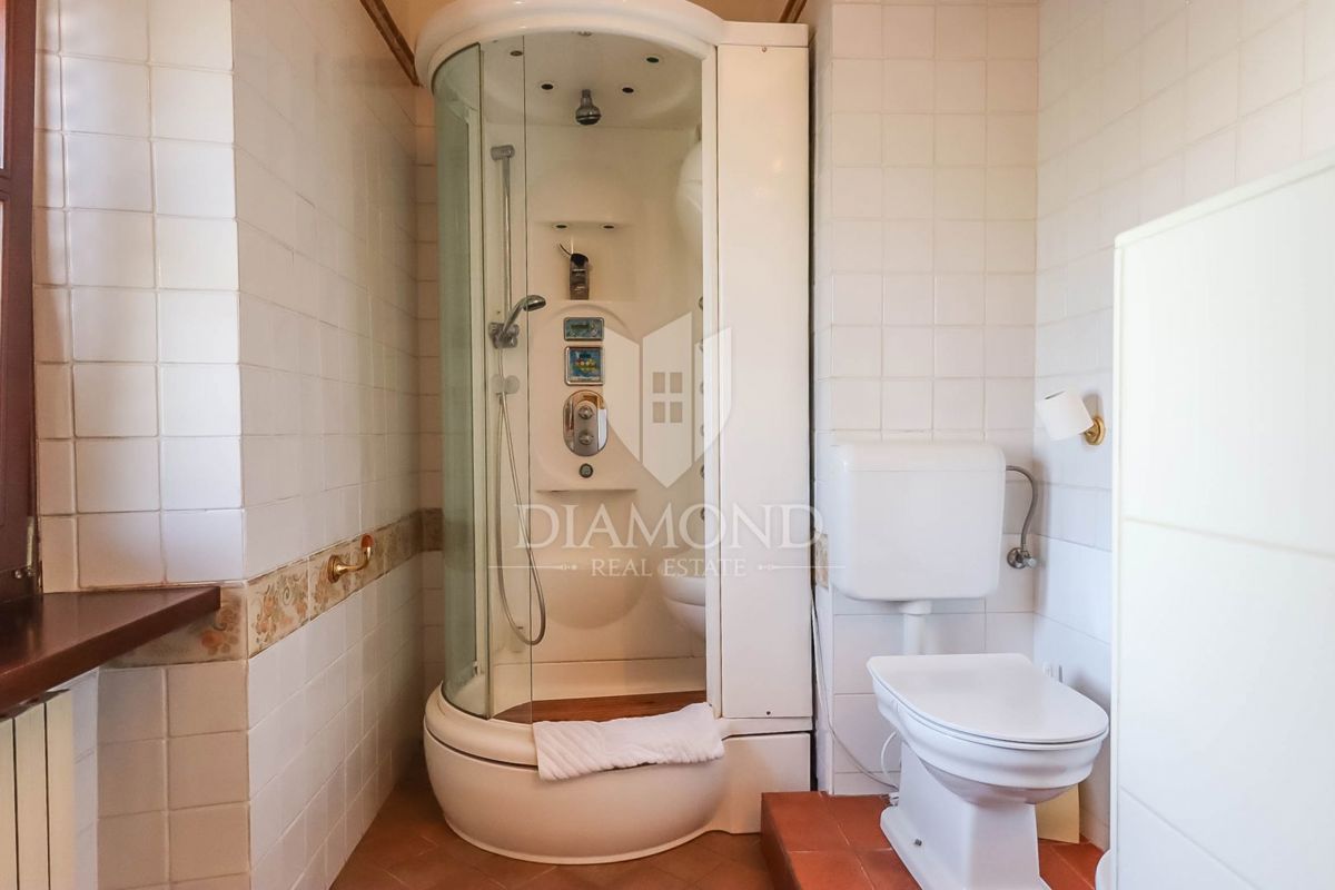 Rovinj, center, lepa hiša z velikim vrtom
