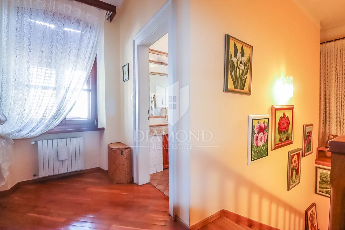 Rovinj, center, lepa hiša z velikim vrtom