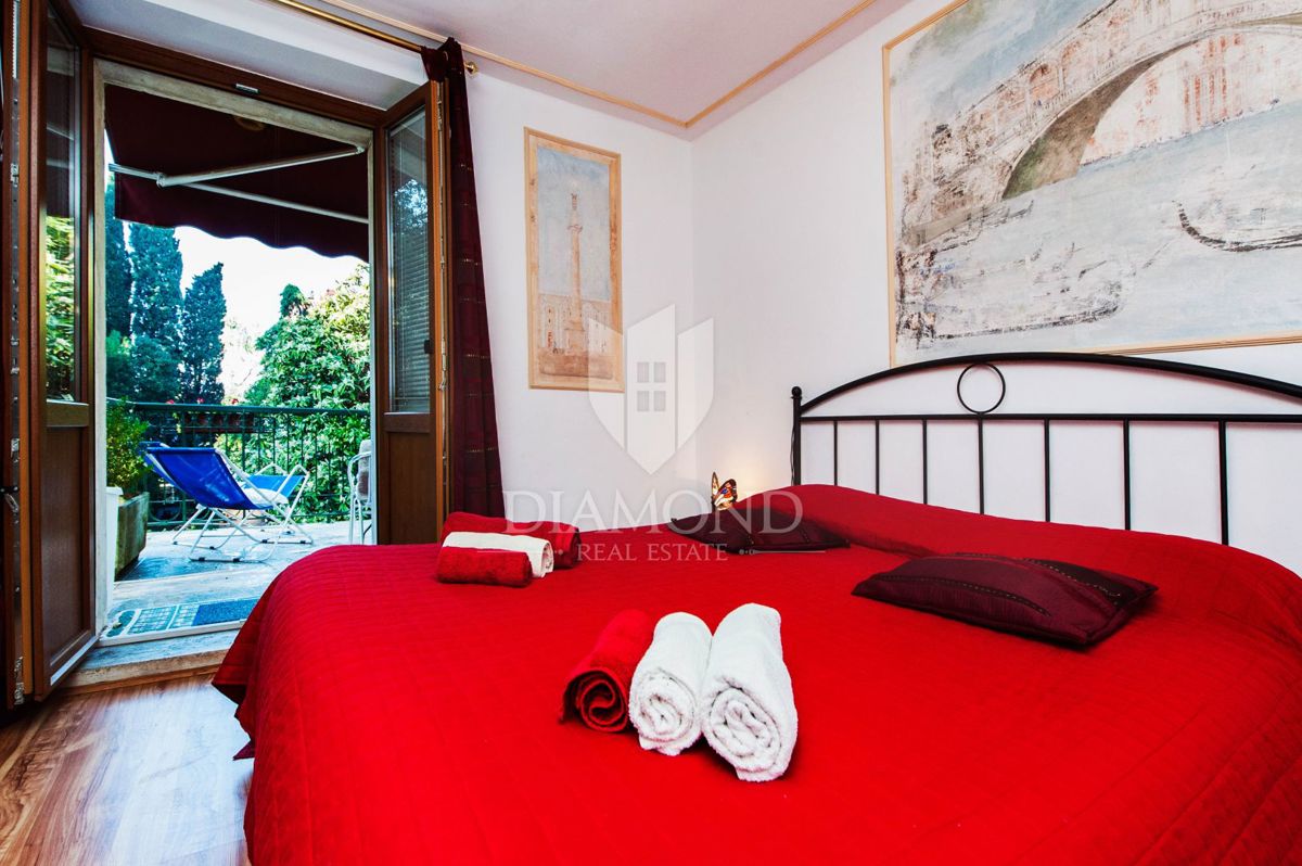 Rovinj, prostorna hiša le 100m od morja