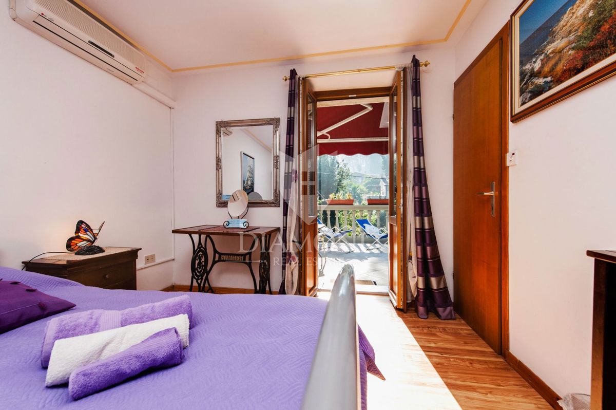 Rovinj, prostorna hiša le 100m od morja