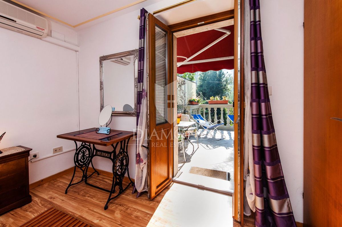 Rovinj, prostorna hiša le 100m od morja