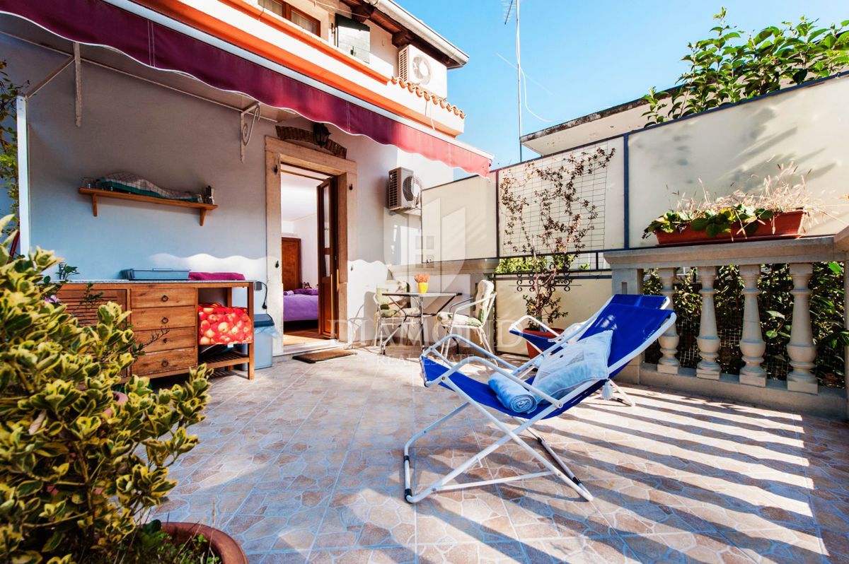 Rovinj, prostorna hiša le 100m od morja
