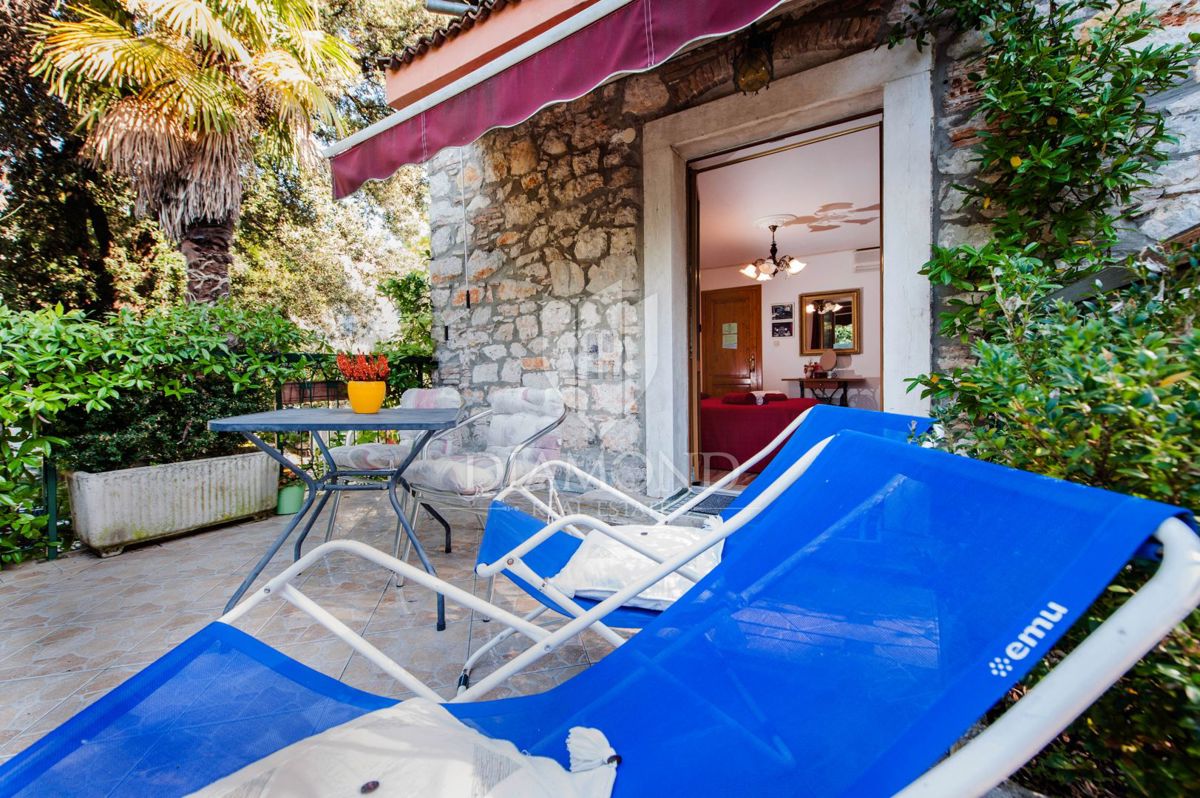 Rovinj, prostorna hiša le 100m od morja