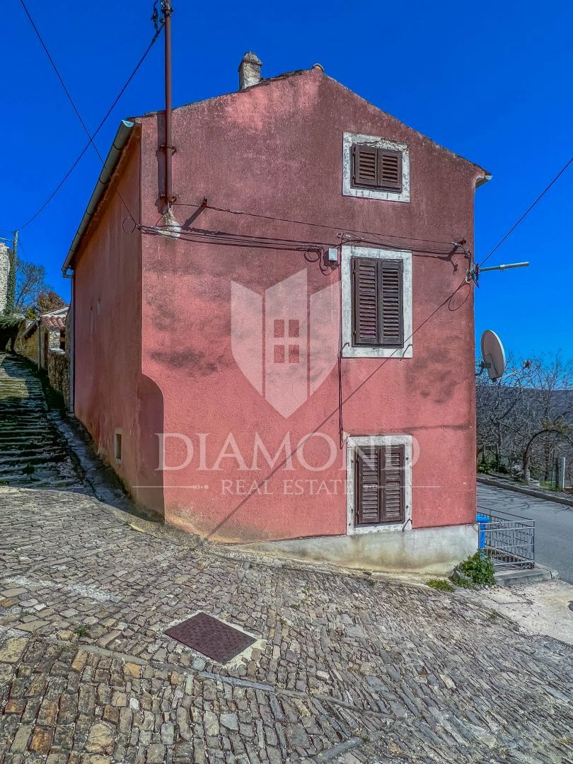 Motovun, samostojna hiša z odprtim razgledom