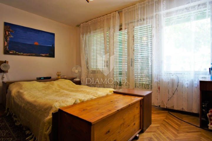 Rovinj, center, družinska hiša v mirni ulici