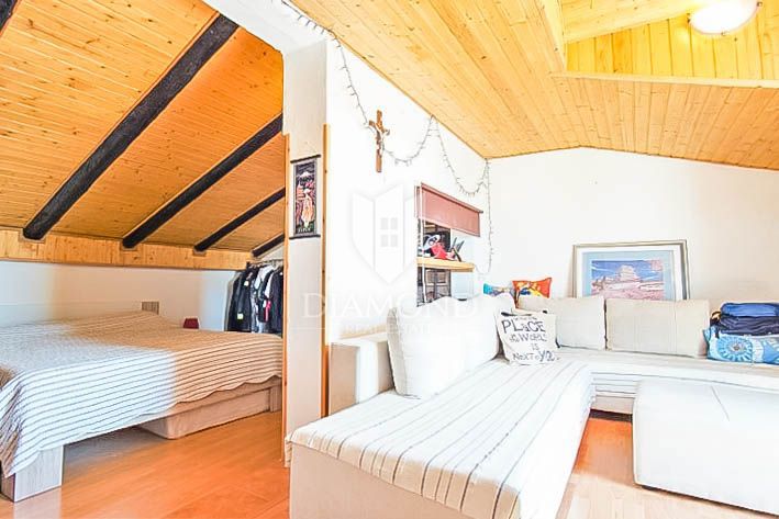 Rovinj, center, družinska hiša v mirni ulici