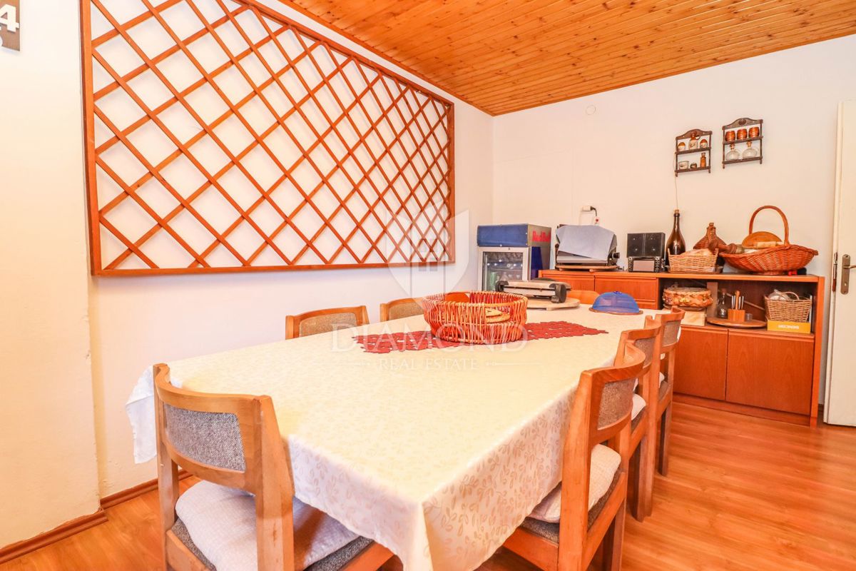 Rovinj, center, družinska hiša v mirni ulici