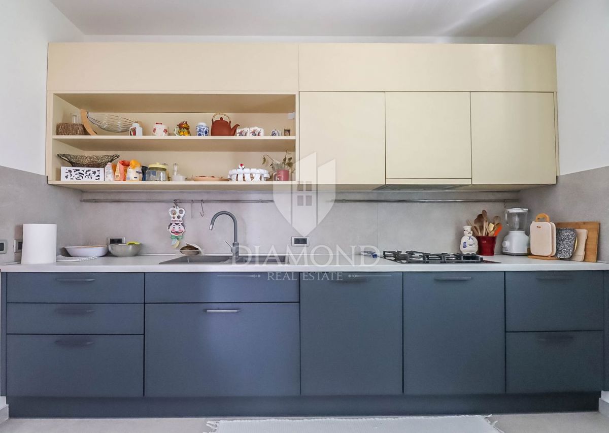Rovinj, prostorno stanovanje na mirni lokaciji nedaleč od centra