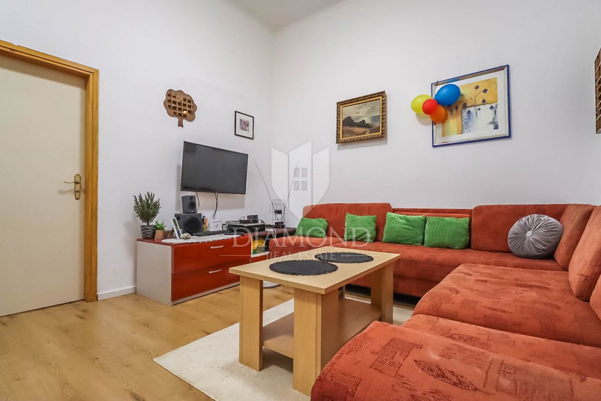 Apartmaj Centar, Pula, 100m2