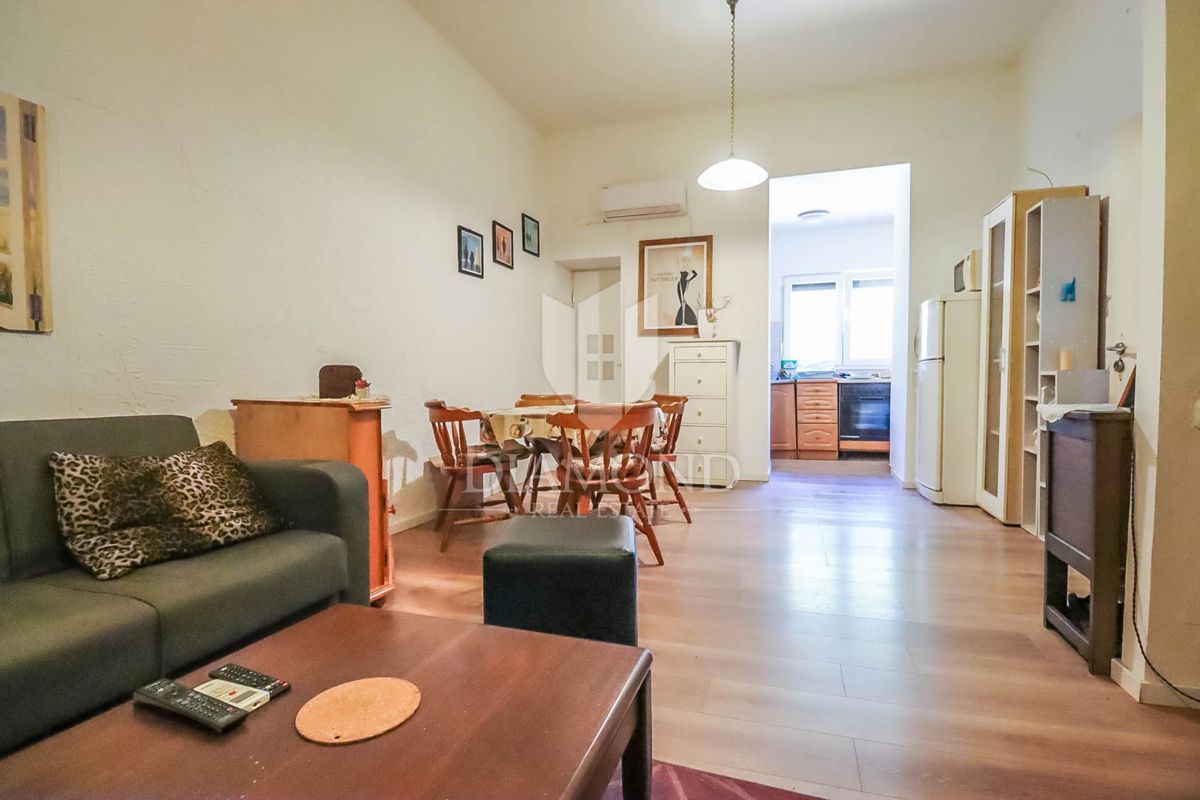 Apartmaj Centar, Pula, 100m2