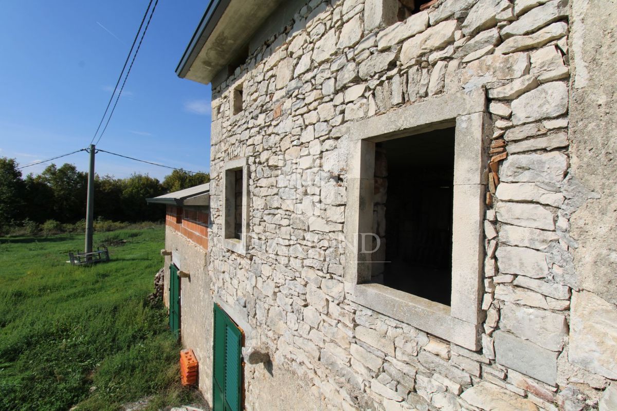 Labin, okolica, kamnita hiša za adaptacijo