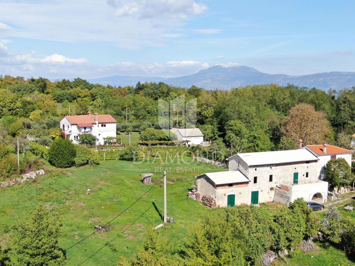 Labin, okolica, kamnita hiša za adaptacijo