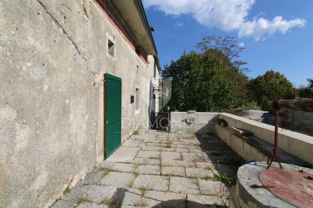 Labin, okolica, kamnita hiša za adaptacijo