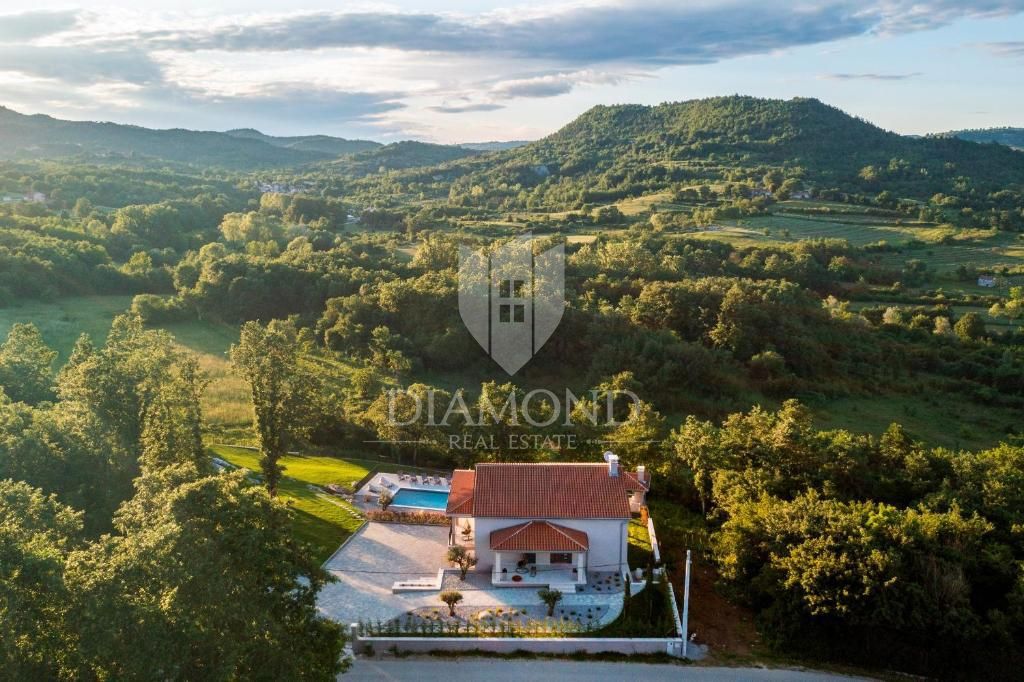Pićan, okolica, lepa Vila obkrožena z naravo