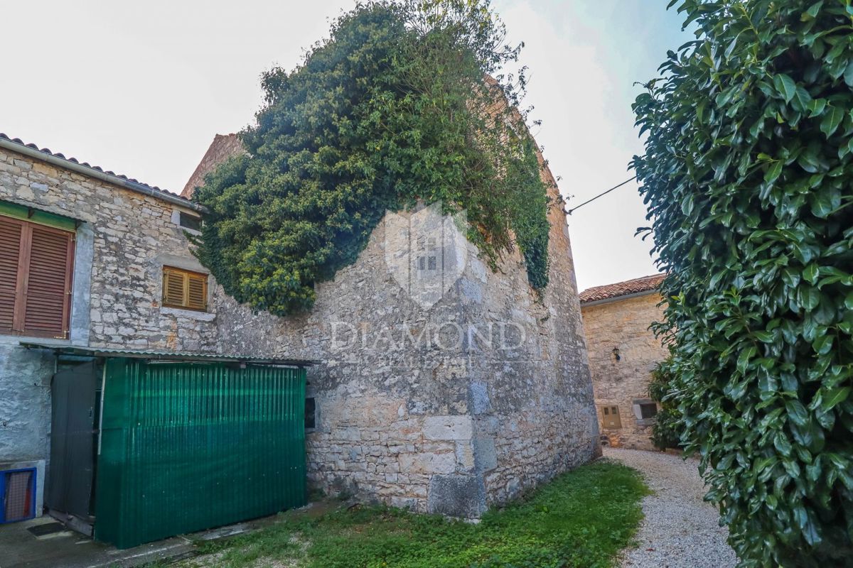 Poreč, okolica, istrska kamnita hiša za popolno prenovo!