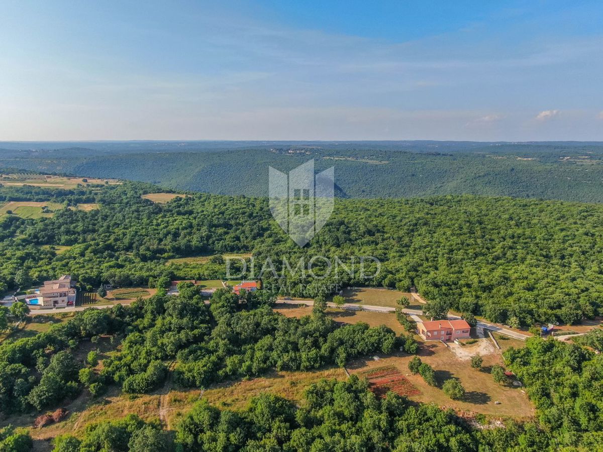 Rovinj, okolica, zemljišče na odlični in mirni lokaciji