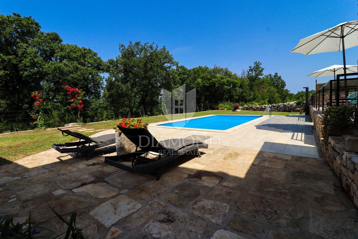 Poreč, okolica, istrska kamnita hiša na mirni lokaciji!