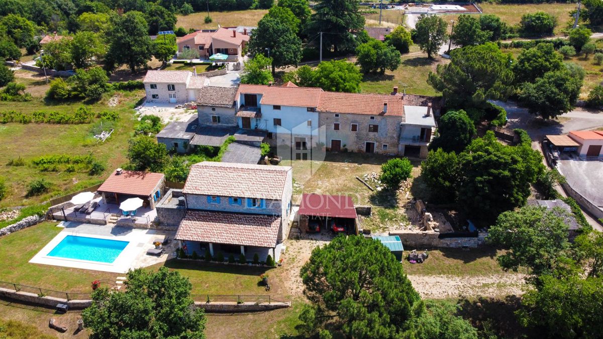 Poreč, okolica, istrska kamnita hiša na mirni lokaciji!