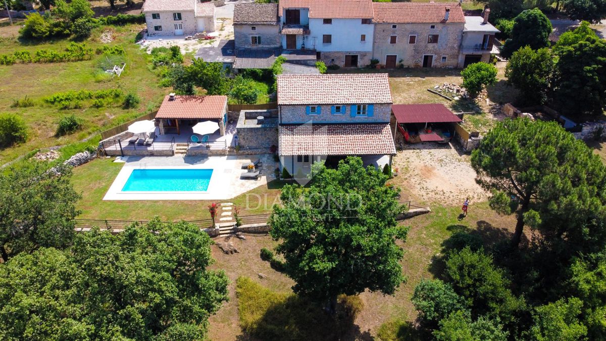 Poreč, okolica, istrska kamnita hiša na mirni lokaciji!