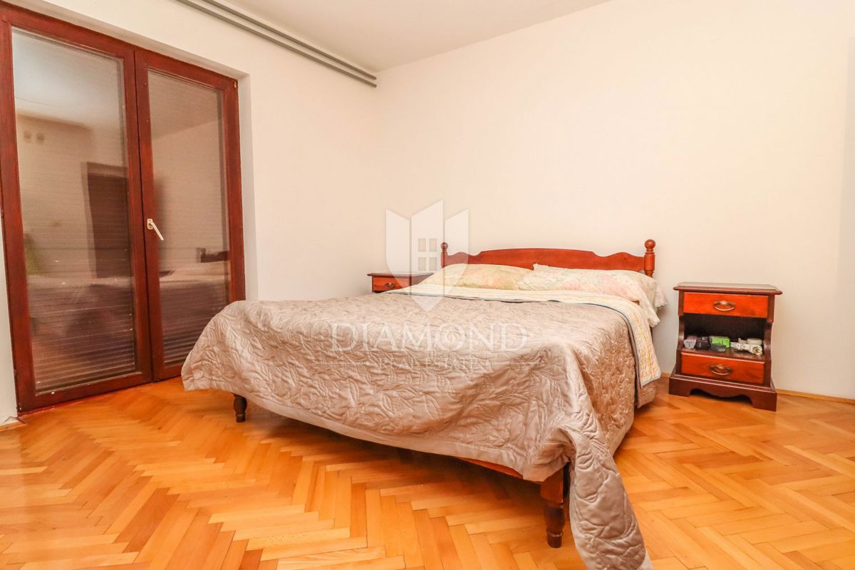 Rovinj, okolica, prostorna hiša v idiličnem okolju