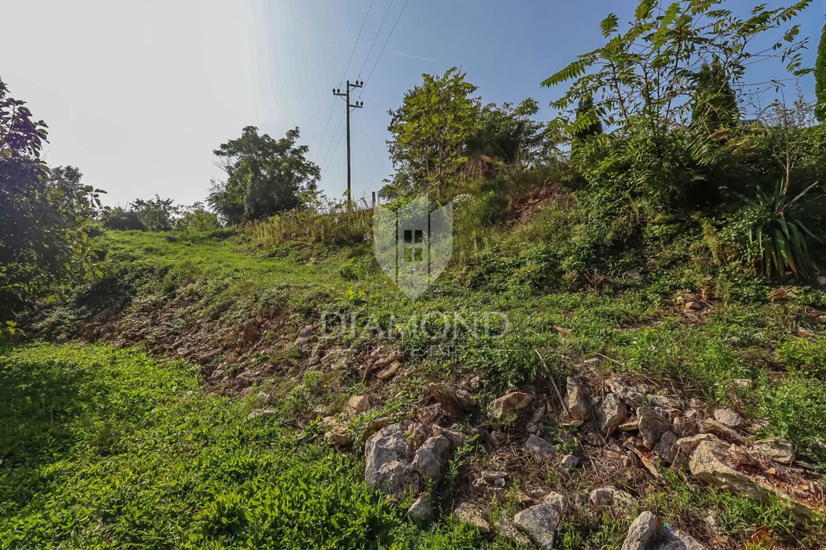 Marčana, okolica, hiša z bazenom in velikim vrtom