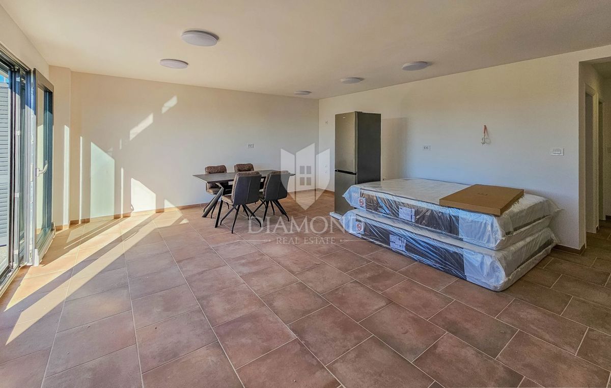 Priložnost, Novigrad! Apartma s čudovitim pogledom na morje!