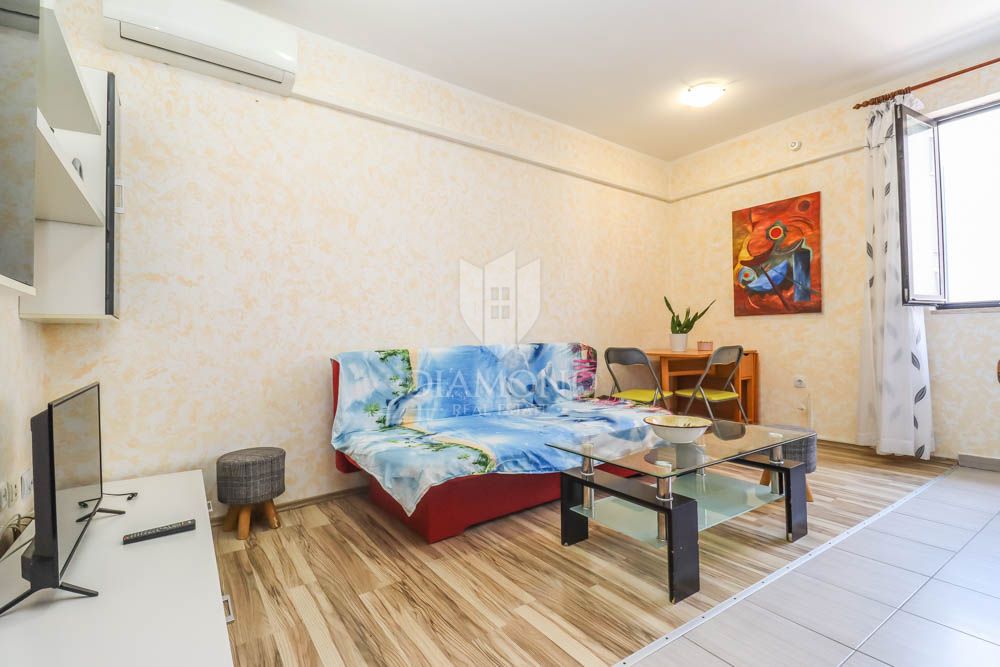 Dva stanovanja s potencialom v bližini centra Pule