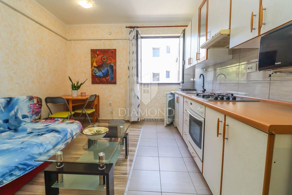 Dva stanovanja s potencialom v bližini centra Pule