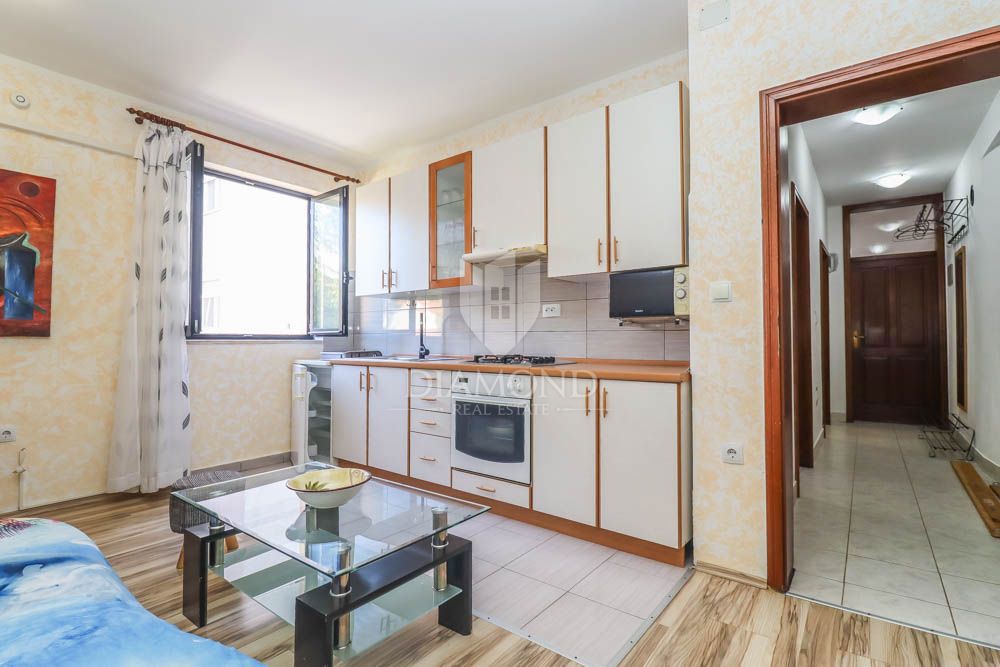 Dva stanovanja s potencialom v bližini centra Pule