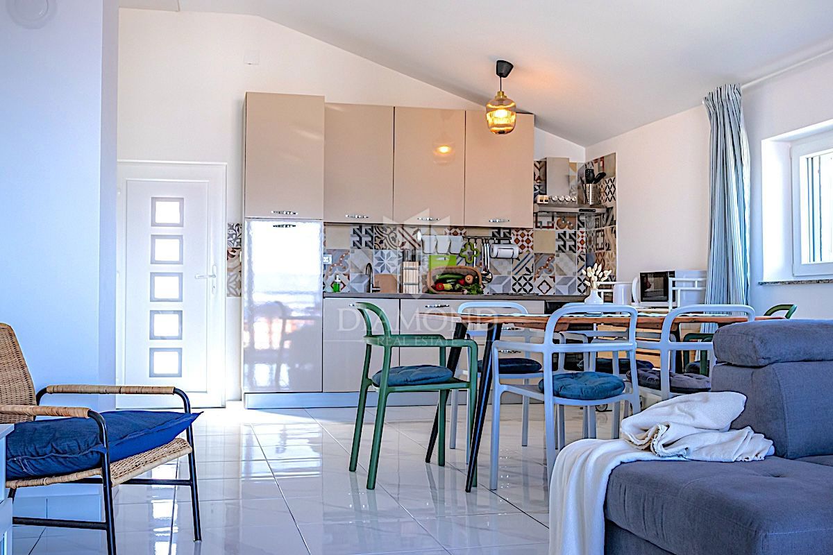 Labin, Rabac, počitniška hiša z dvema apartmajema, pogled na morje