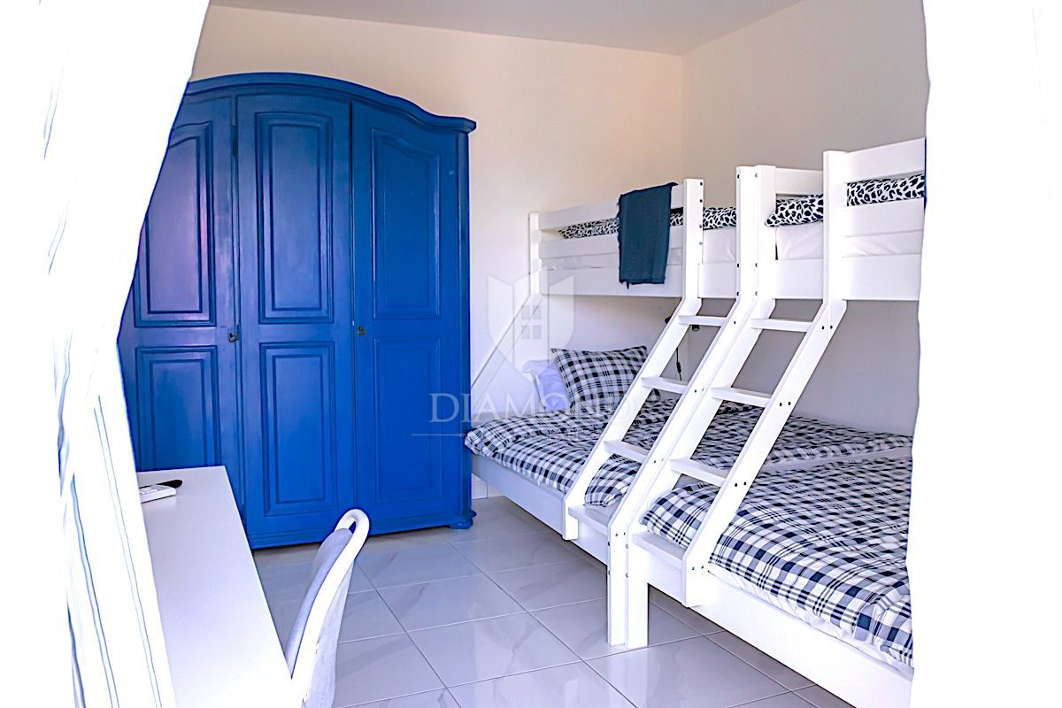Labin, Rabac, počitniška hiša z dvema apartmajema, pogled na morje