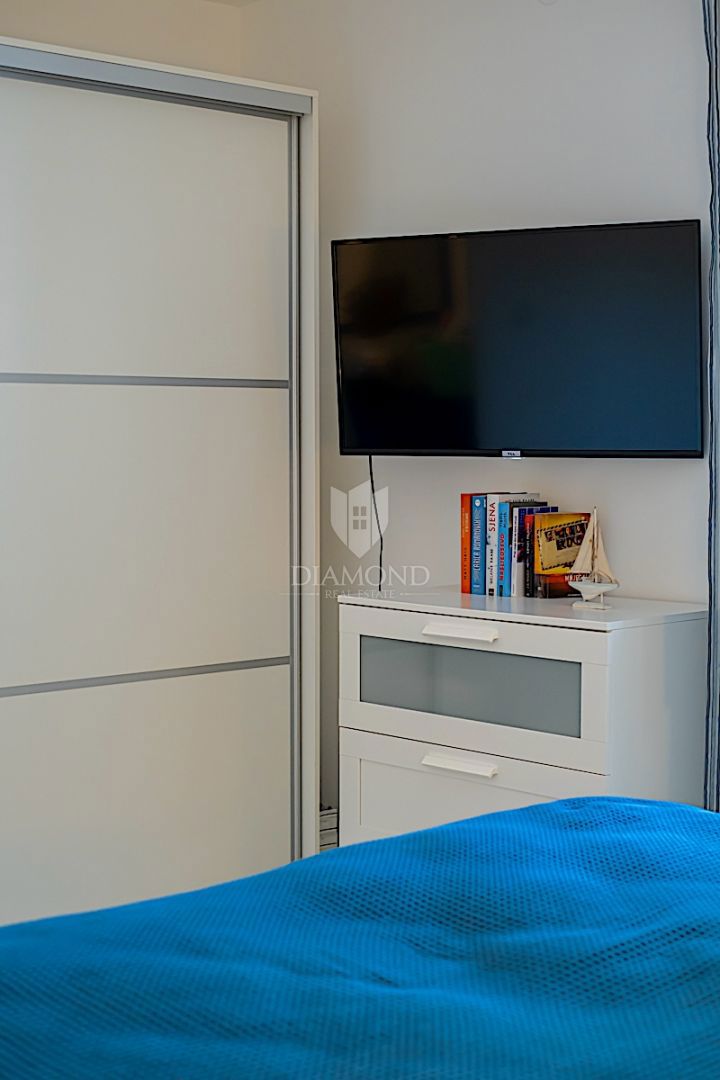 Labin, Rabac, počitniška hiša z dvema apartmajema, pogled na morje