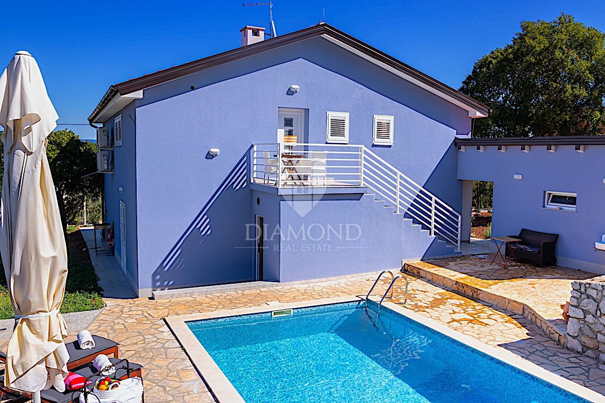 Labin, Rabac, počitniška hiša z dvema apartmajema, pogled na morje